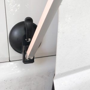 DIY Markisen-Wandhalter passt neben VW-Bus Schiebetür